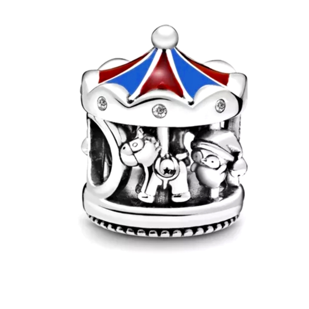 Carousel Charm ❤️